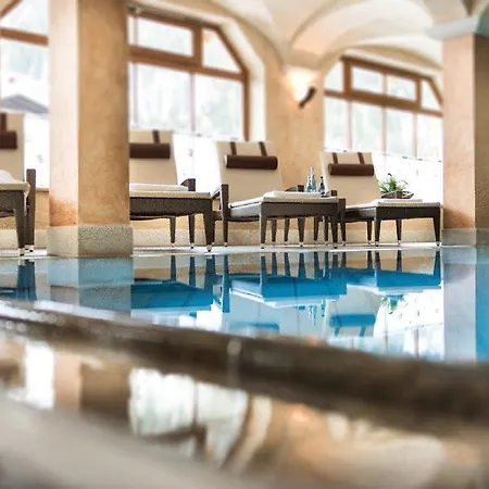 Hotell Alpenhof Superior 4*