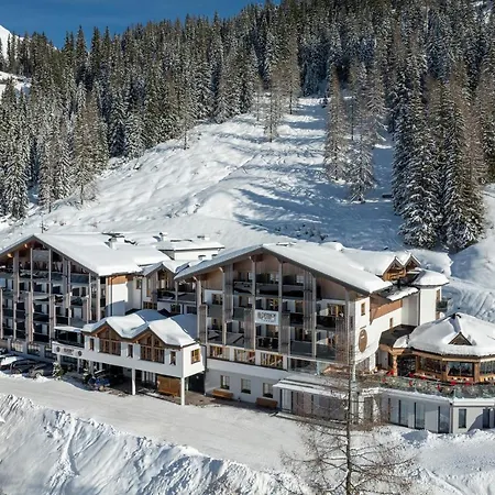 Hotell Alpenhof Superior Zauchensee