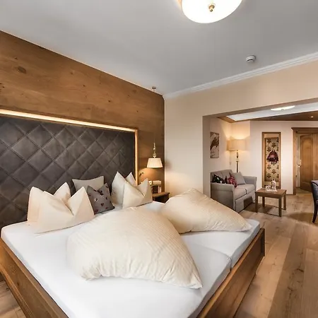 Alpenhof Superior Hotell