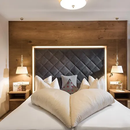 Hotel Alpenhof Superior Hotel 4*