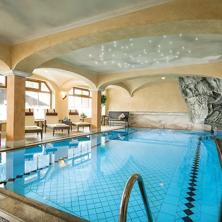 Alpenhof Superior Hotell 4*