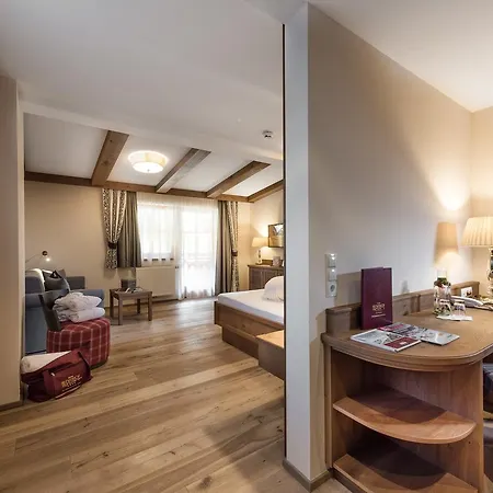 Отель Alpenhof Superior 4*