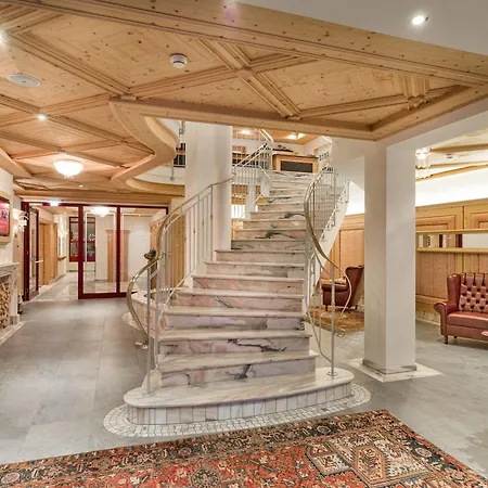 Hotell Alpenhof Superior 4*