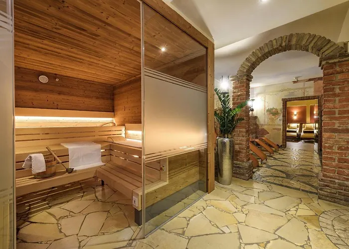 Alpenhof Superior Hotel 4*
