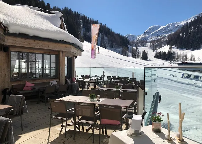 Alpenhof Superior Hotel 4*